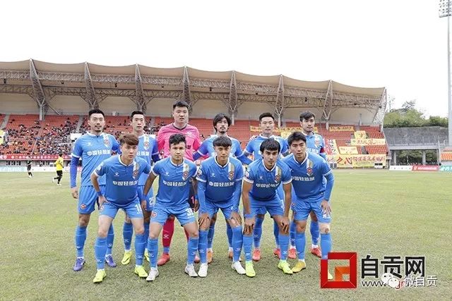 库里12分加兰27分 骑士大胜勇士豪取10连胜